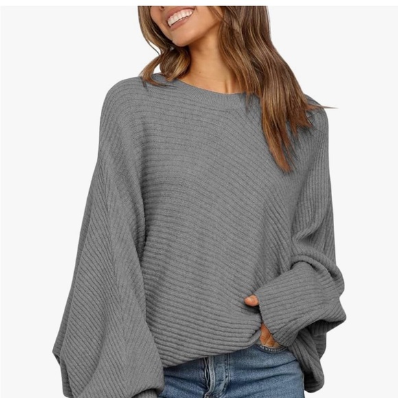 Gray oversized crewneck batwing sweater. Size XL. - Picture 3 of 3
